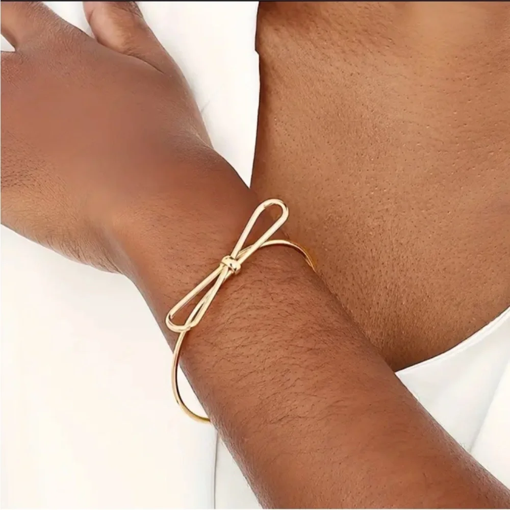 NWOT 18K Gold Plated Bow Cuff Bracelet